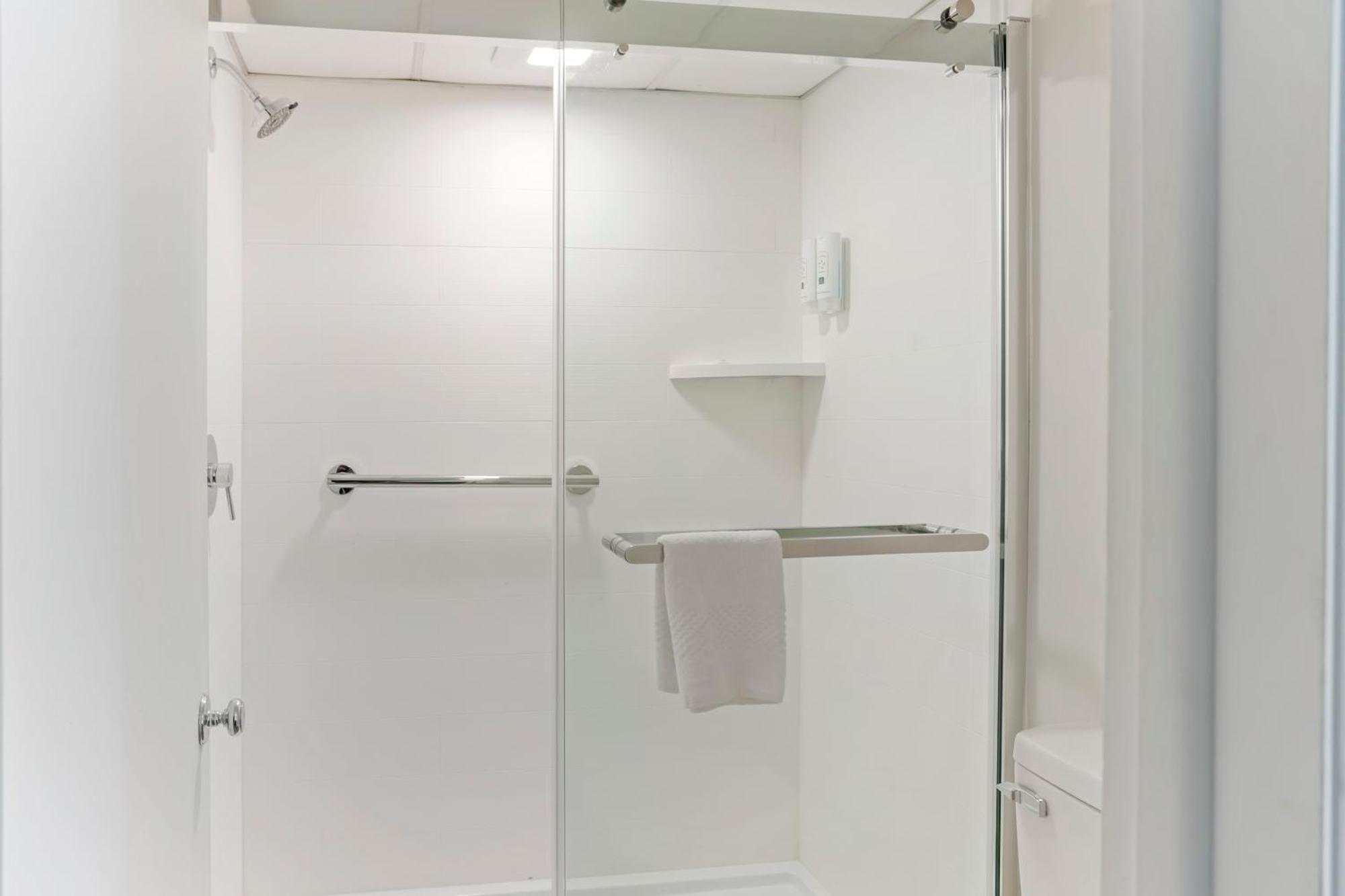 Quality Inn Smoketown  Екстер'єр фото