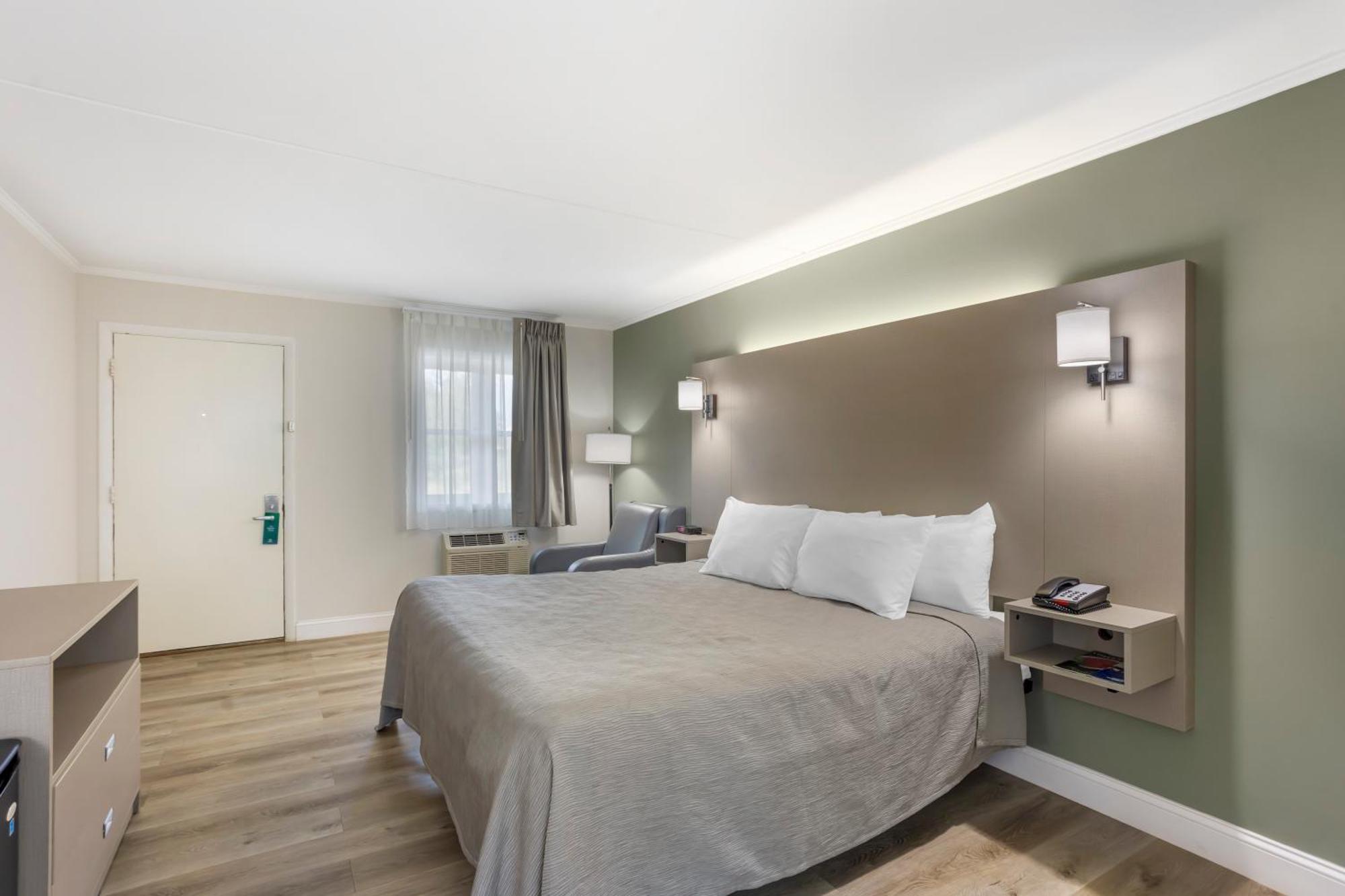 Quality Inn Smoketown  Екстер'єр фото