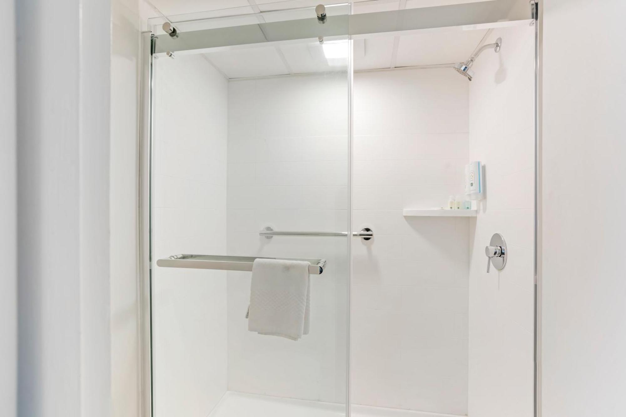 Quality Inn Smoketown  Екстер'єр фото