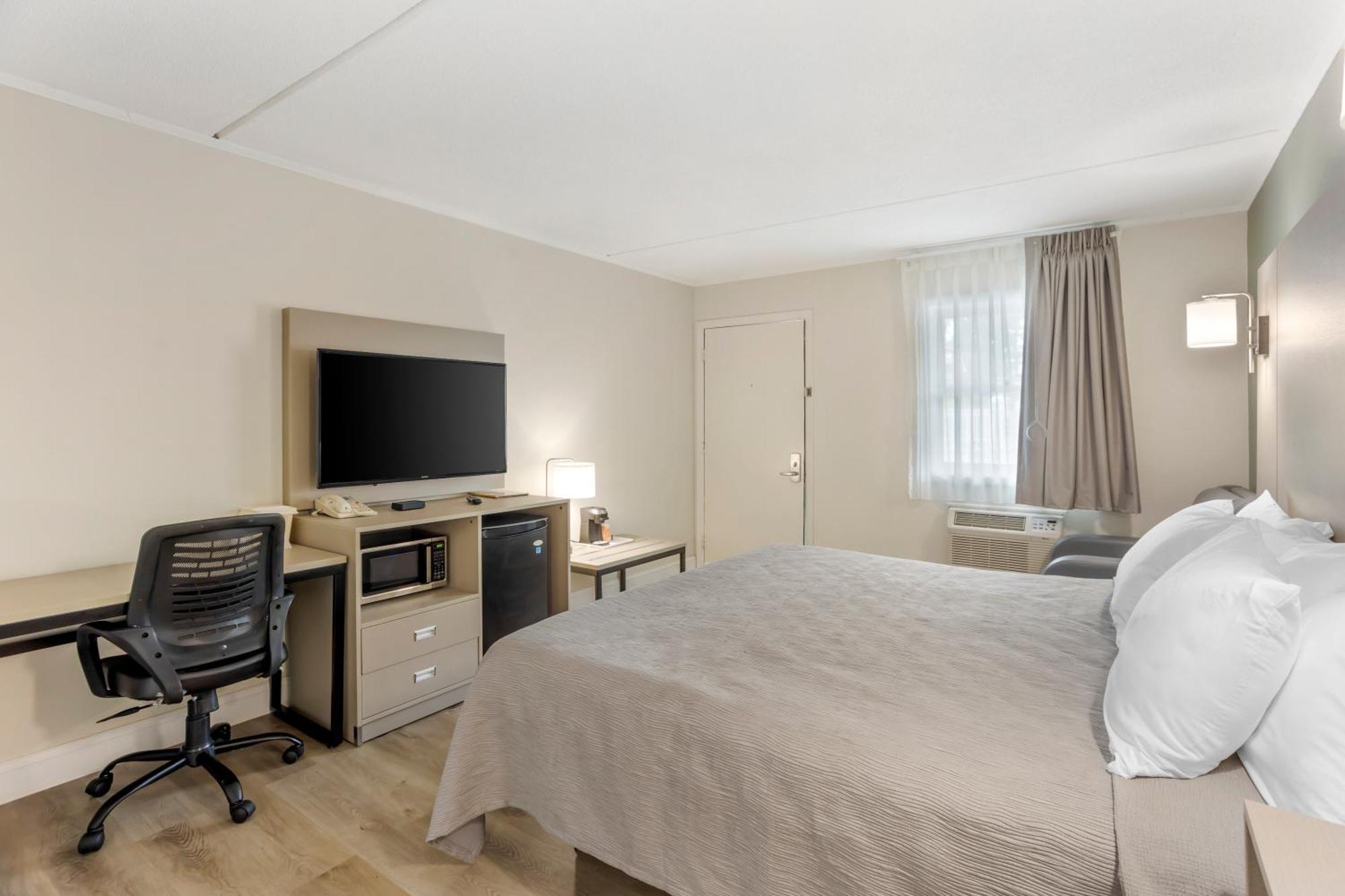 Quality Inn Smoketown  Екстер'єр фото