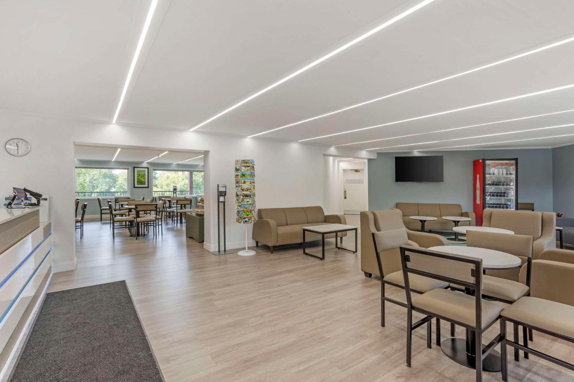 Quality Inn Smoketown  Екстер'єр фото